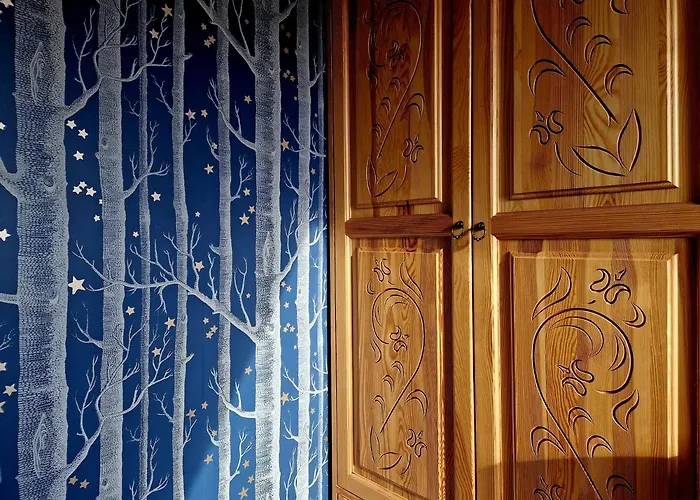 Apartament Wokol Stolu