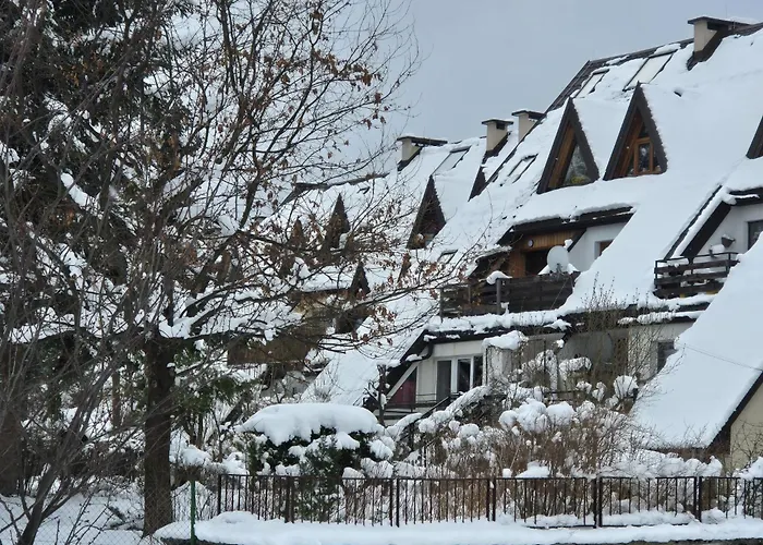 Apartament Wokol Stolu