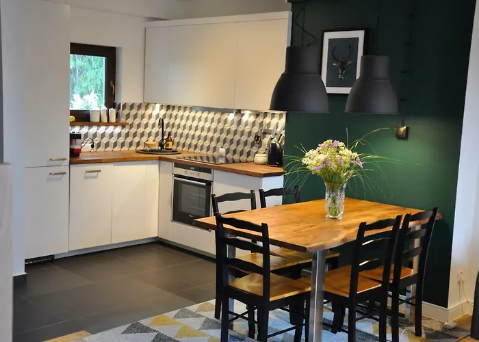 Apartament Wokol Stolu